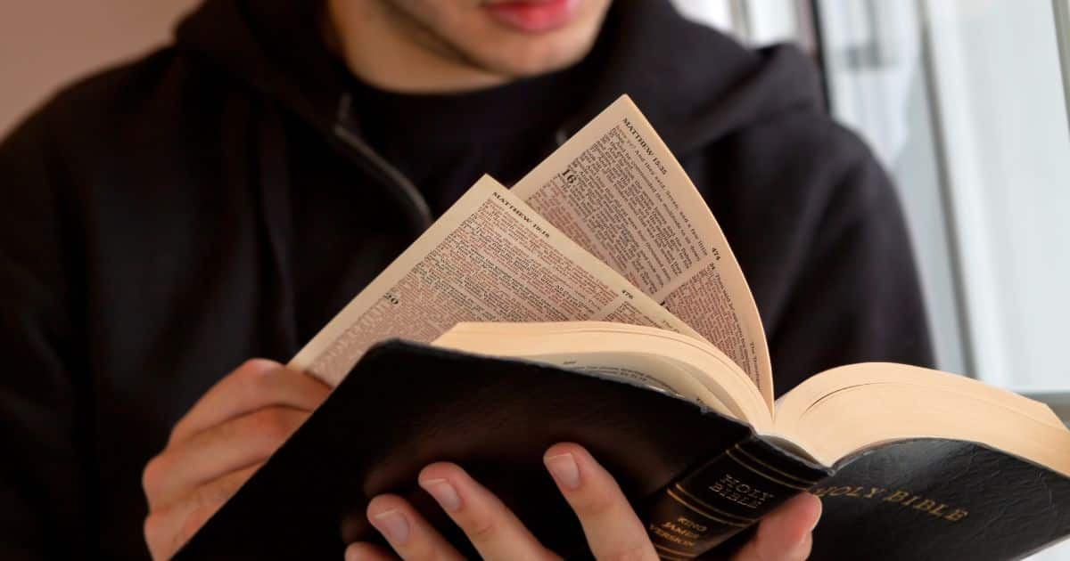 Plány čítania Biblie pre začiatočníkov aj pokročilých